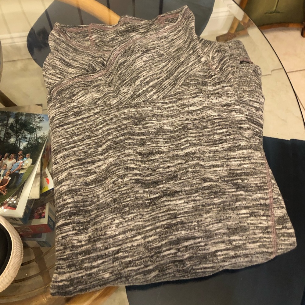 Athleta long sleeve top